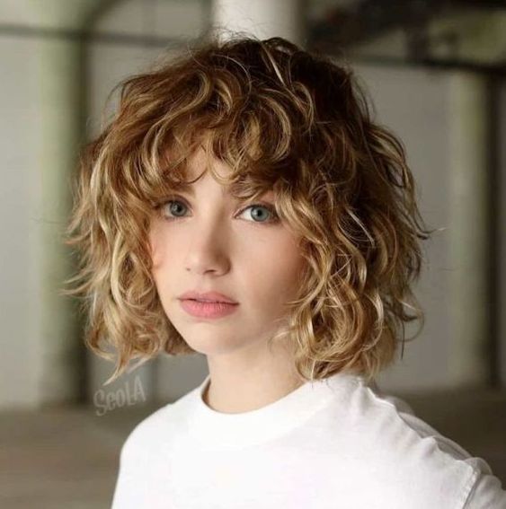 Cute Short Curly Haircuts 2023 Perfect for Lady 1