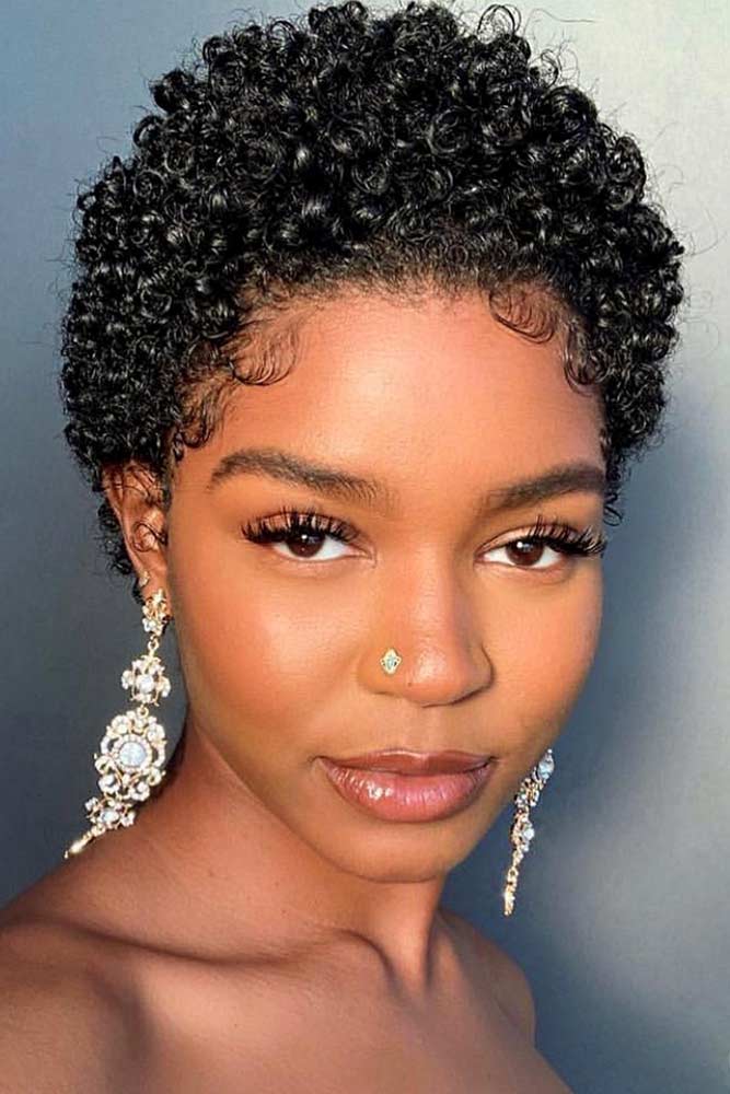 Short Curly Hairstyles 2023