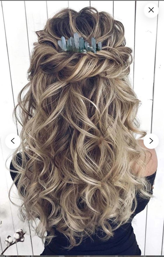 Half- Up Curly Look Hairstyles 2023